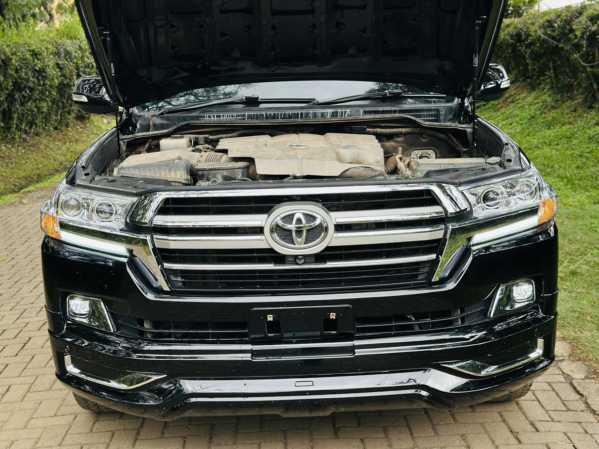 BigJs_Motors's tweet photo. 🚗🔥 Landcruiser V8 - 2013🔥
✅ 4.6l Diesel | Low Mileage
✅ Original Paint &amp; Genuine Parts
✅ Leather Interior | Alloy Rims | Sunroof
✅ 7 -Seater Comfort &amp; Class 

💰 Price: Ksh 6,200,000/= 
📍 Kabarnet Rd, Ngong Rd
📷 Call/WhatsApp: +254796944559 / 0755221221

Don’t miss out! https://t.co/04kBeB9rHv