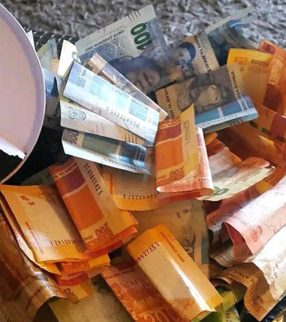 anzarmkhonto's tweet photo. Voucher money ready!!!!
Retweet and comment as much as you can with 👇🏾👇🏾👇🏾👇🏾
PfunzoPowerUp
#PfunzoPowerUp https://t.co/gDVpzKUR7v
