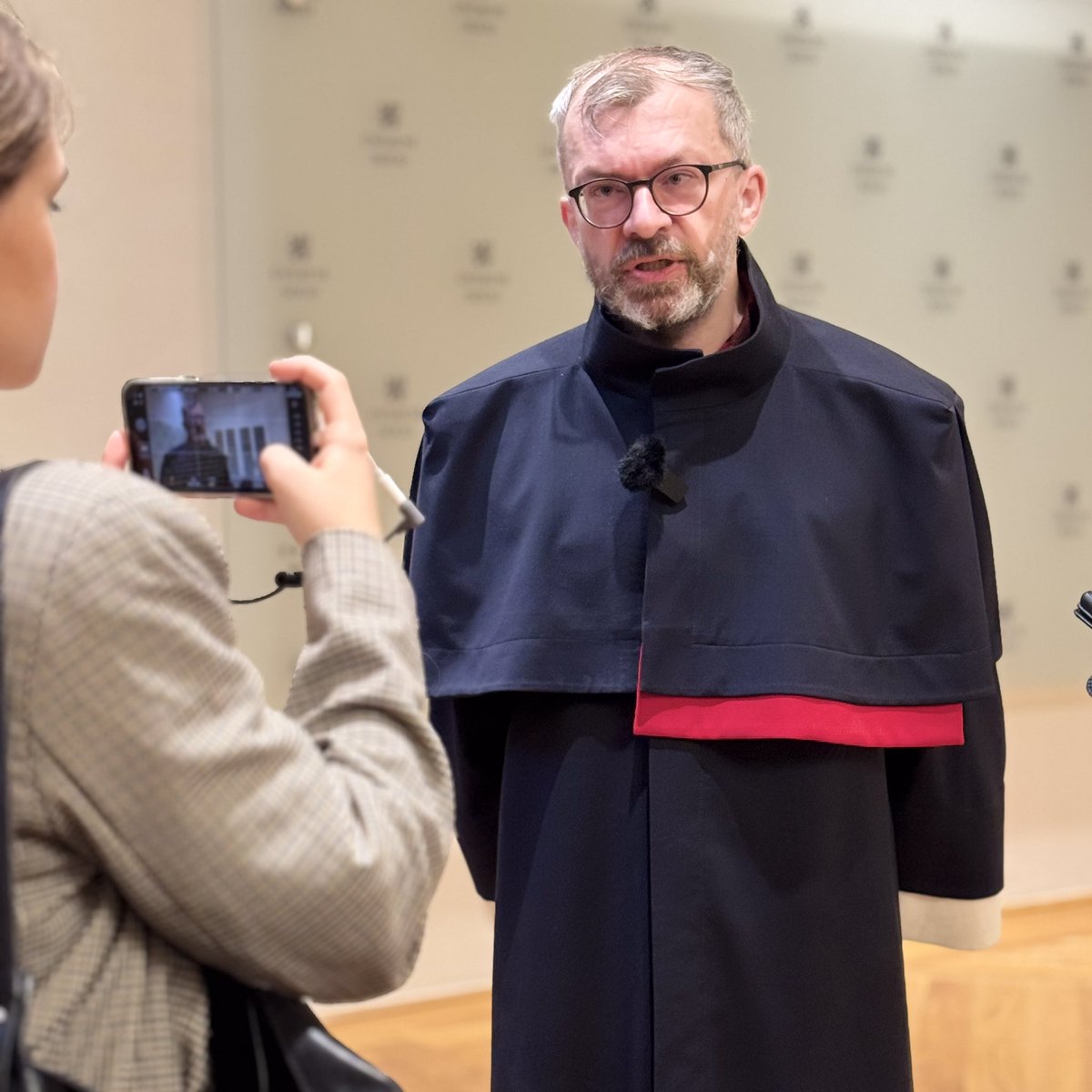 Úřad pro ochranu hospodářské soutěže je před provedením místního šetření povinen řádně prověřit podněty od konkurenčních soutěžitelů a anonymní podněty, které nasvědčují porušení práva hospodářské soutěže, a přezkoumatelně do správního spisu založit indicie, které dostatečně