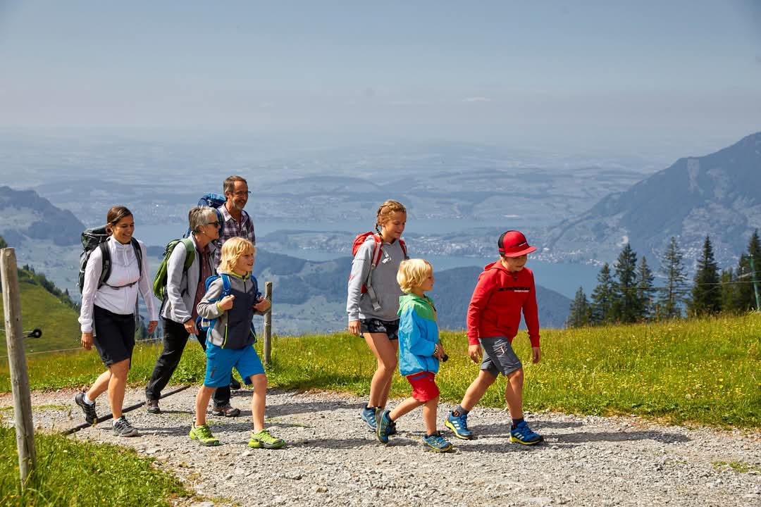 juiz_nidwalden's tweet photo. Wandern am Wasser ist in #Nidwalden ein echtes Erlebnis: Idyllische Bergseen, rauschende Flüsse und eindrucksvolle Wasserfälle begleiten dich auf abwechslungsreichen Routen.
🥾 https://t.co/us2XgfKTSg
#Bannalp #Ennetmoos #Kehrsiten #Klewenalp #Wassertipp #Wanderlust #Switzerland https://t.co/y2rVyMVsi1