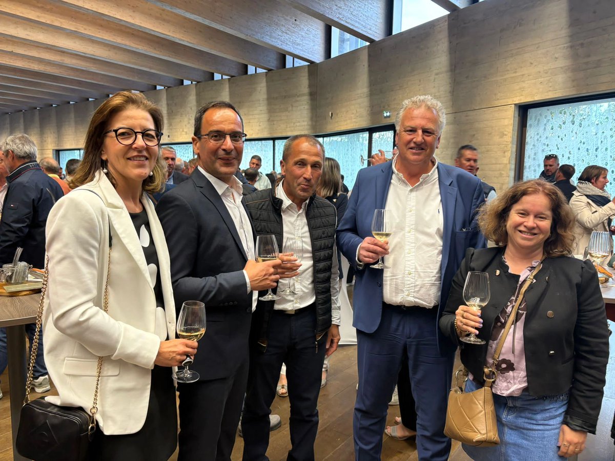 Scara (@scaracoop) on Twitter photo 🎉 Très bel anniversaire à notre voisin et partenaire <a href="/Cristal_Union/">Cristal Union</a> pour leurs 25 ans !
Lundi à l’AG d’#ArcisSurAube, retour sur une aventure coopérative débutée en 2000, portée par 9000 adhérents et 2000 collaborateurs engagés pour l’avenir 🌱📕 #Territoire #Daddy 🎉 Très bel anniversaire à notre voisin et partenaire <a href="/Cristal_Union/">Cristal Union</a> pour leurs 25 ans !
Lundi à l’AG d’#ArcisSurAube, retour sur une aventure coopérative débutée en 2000, portée par 9000 adhérents et 2000 collaborateurs engagés pour l’avenir 🌱📕 #Territoire #Daddy