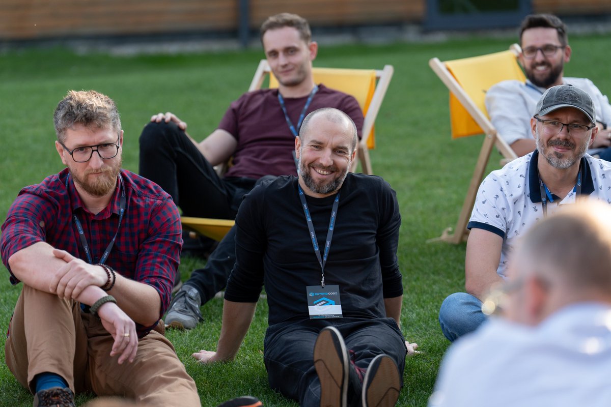 Jakie tematy są ważne dla ludzi pracujących w IT w 2025? Jesteśmy w trakcie selekcji CFP i... 🤯 Gdybyście mieli wytypować 3 tematy, które Was najbardziej obecnie męczą/dotykają/zastanawiają, to co by to było?