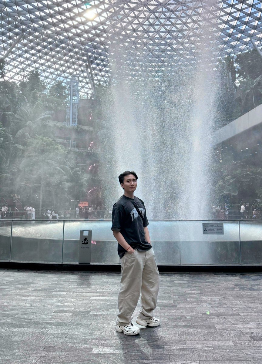 Day 1 
MAYHEM
<a href="/ladygaga/">Lady Gaga</a> #Singapura #mayhem