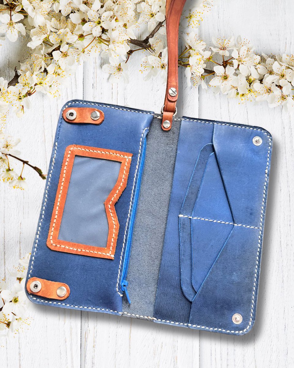 NuaBagscom's tweet image. 💙Elegance Meets Functionality
Crafted from premium genuine leather, this handmade long wallet combines minimalist design with everyday practicality.

#HandmadeWallet #GenuineLeather #MinimalStyle #UnisexDesign #LeatherGoods #ThoughtfulGift #WalletGoals #handmadebag #nuabags
