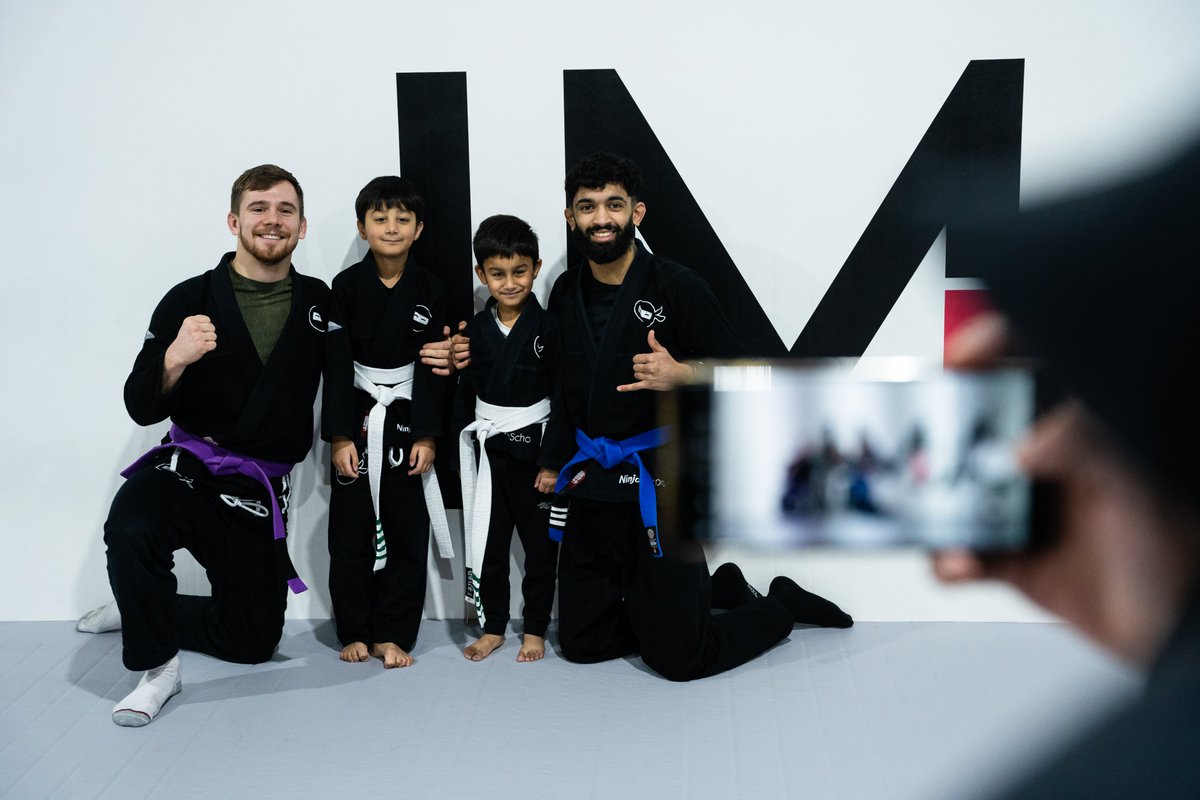 NinjaSchNorth's tweet photo. They’re learning the right way, from the right people 🥋

Pop in and see how we do things

#ninjaschoolnorth #kidstraining #kidsmartialarts #kidsfitness #ninjakids #activekids #juniormartialartists #selfdefenseforkids #kidskickboxing #kidsfitness #mmakids #bjjforkids https://t.co/xTV3lxg4Ht
