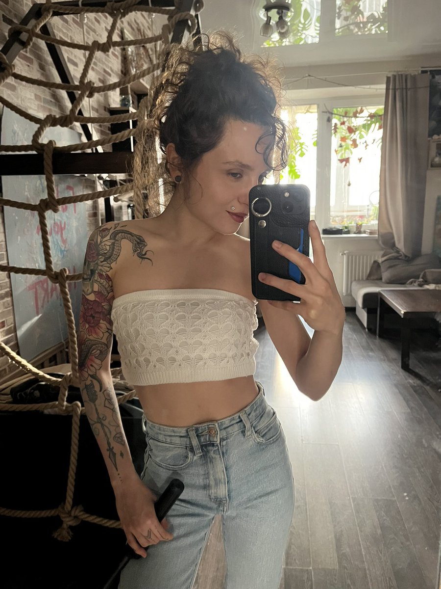 Good morning and sale 🩶

Thank you <a href="/samin_theartist/">Samin</a> for collecting my art “Waiting in Silence” on <a href="/SkurpySocial/">Skurpy</a>

I'm so glad you liked it 🩶
Thank you for your support! 🫂