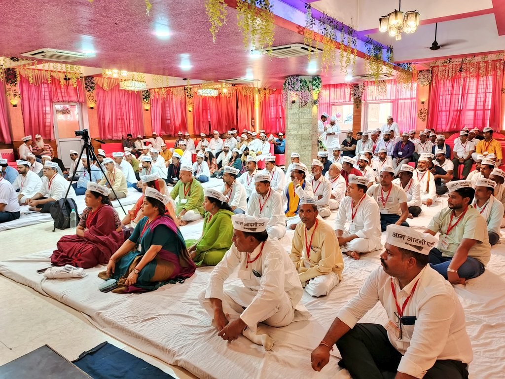 Adv. Dinesh Singh Patel (@dinesh_spatel) on Twitter photo पश्चिम प्रांत के पदाधिकारियों का संकल्प शिविर (बौद्धिक एवं सांगठनिक प्रशिक्षण की कार्यशाला) मेरठ में l
राज्यसभा सांसद <a href="/SanjayAzadSln/">Sanjay Singh AAP</a> जी,पूर्व विधायक <a href="/dilipkpandey/">Dilip K. Pandey - दिलीप पाण्डेय</a> जी, शिक्षाविद् <a href="/OjhaAvadh57/">Avadh ojha</a> जी, SC के वरिष्ठ अधिवक्ता श्री रमेश मोहन जी गरिमामई उपस्थिति में कार्यक्रम की शुरुआत l पश्चिम प्रांत के पदाधिकारियों का संकल्प शिविर (बौद्धिक एवं सांगठनिक प्रशिक्षण की कार्यशाला) मेरठ में l
राज्यसभा सांसद <a href="/SanjayAzadSln/">Sanjay Singh AAP</a> जी,पूर्व विधायक <a href="/dilipkpandey/">Dilip K. Pandey - दिलीप पाण्डेय</a> जी, शिक्षाविद् <a href="/OjhaAvadh57/">Avadh ojha</a> जी, SC के वरिष्ठ अधिवक्ता श्री रमेश मोहन जी गरिमामई उपस्थिति में कार्यक्रम की शुरुआत l