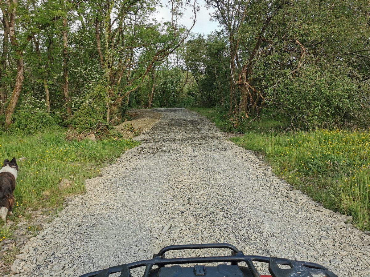 MalMarlais's tweet photo. The road is 580 yards with a crossing of a #River through a deep #wooded ravine.
A huge amount of shale was dug out on site, would have been unusable without plus unviable if it had to be bought in. https://t.co/GvVBF8R0yc