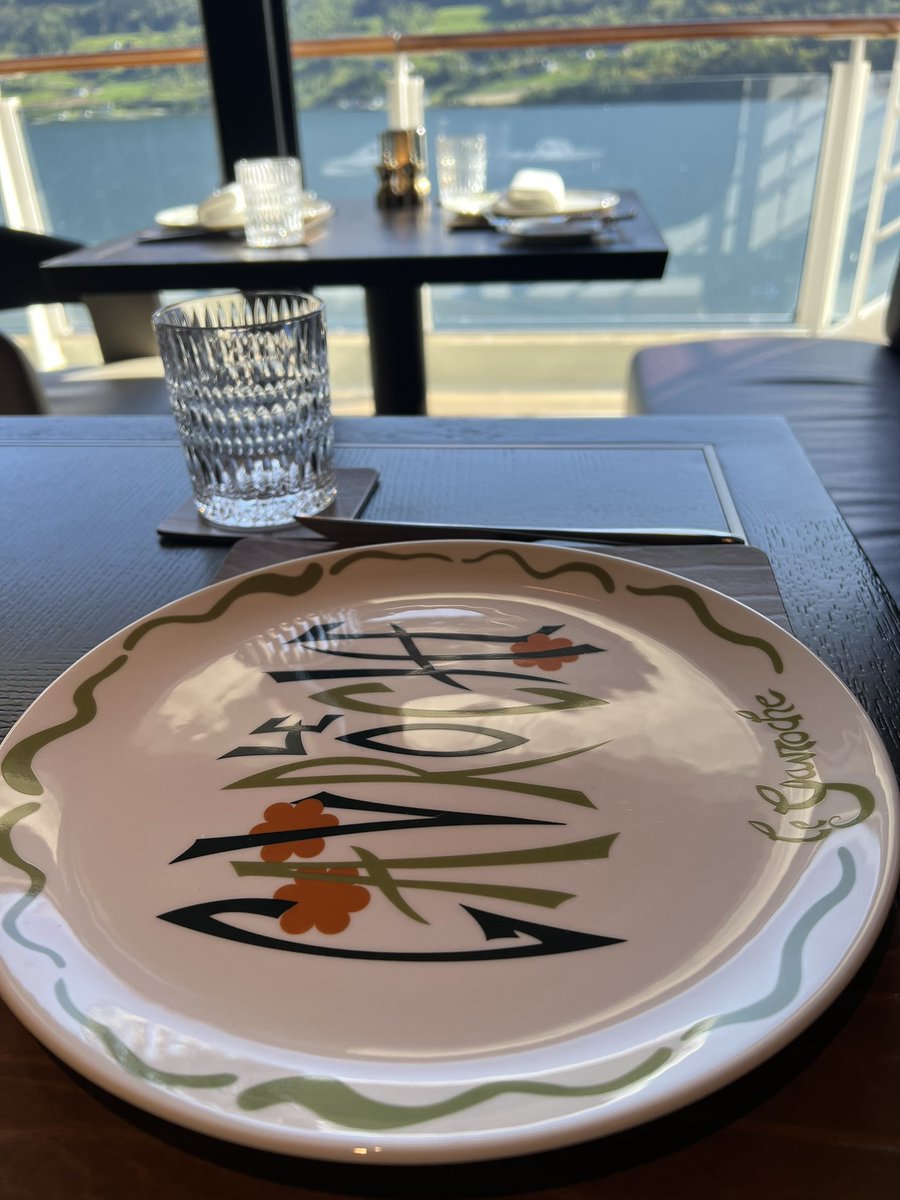Le Gavroche at sea.#QueenAnne #Cunard #Norway ❤️🇳🇴🥂