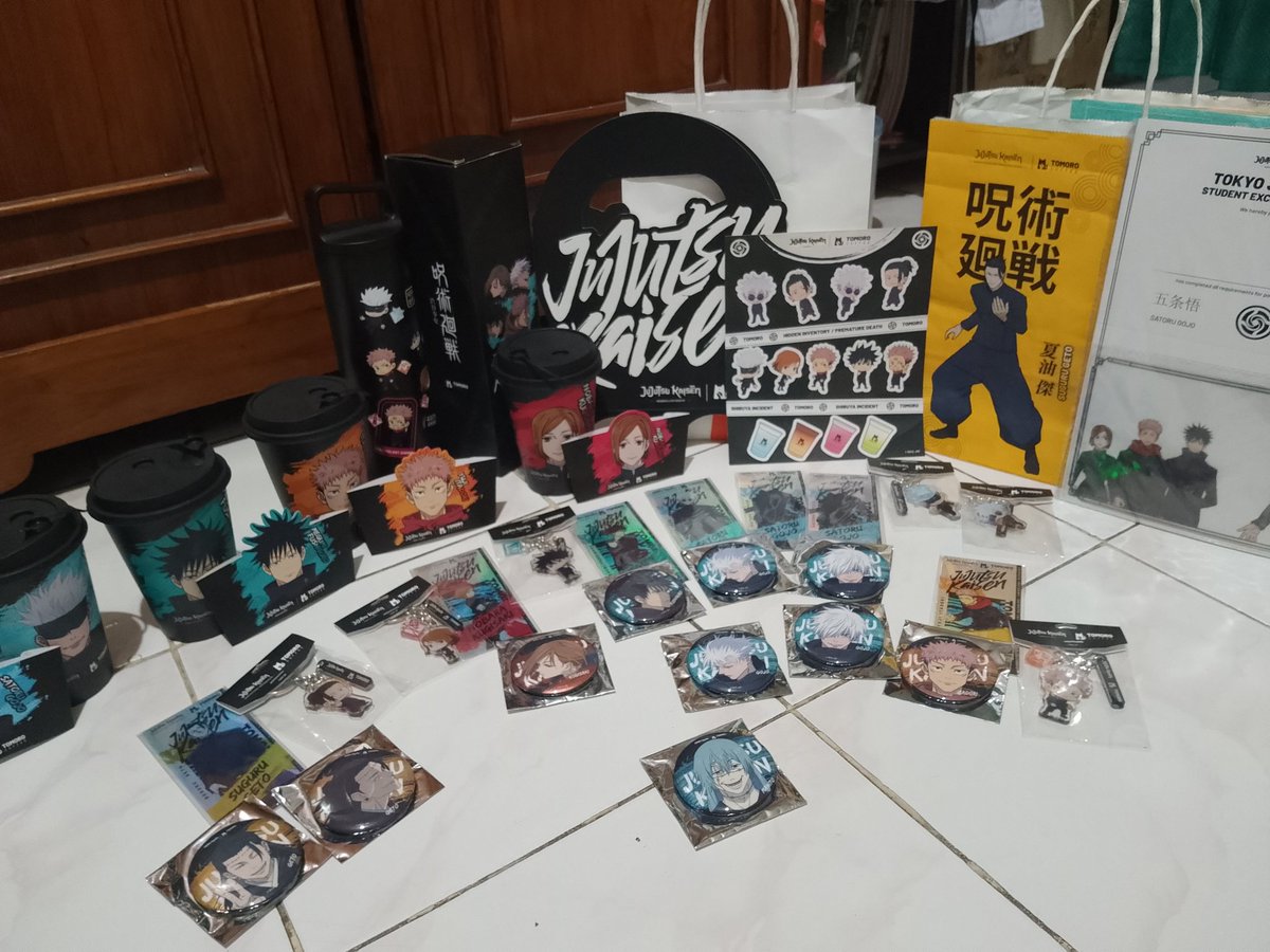 stwin022's tweet photo. Yuhuu yang masih cari Keychain atau merch lainnya Tomoro x Jujutsu Kaisen All Character(Gojo,Geto,Yuji,Nobara,Megumi) last stock

via 🍊
https://t.co/l6XvuJroKB

#zonauang #tomorojujutsukaisenrestock #tomoro #warungjjk #warungjujutsukaisen https://t.co/jf8Asw7UXS