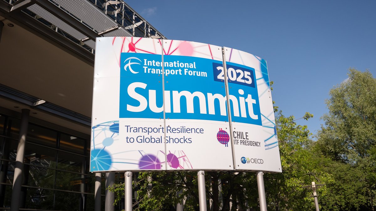 BMDV (@bmdv) on Twitter photo Wir sind auf dem <a href="/ITF_Forum/">International #Transport Forum 🌎</a> in Leipzig! 👋 Beim #ITF25 geht es vor allem darum, wie wir unsere Verkehrssysteme krisenfest machen können. Resiliente #Infrastruktur ist auch das Kernthema unseres #BMV-Standes <a href="/leipzigermesse/">Leipziger Messe</a>. Wir freuen uns auf einen spannenden Austausch! Wir sind auf dem <a href="/ITF_Forum/">International #Transport Forum 🌎</a> in Leipzig! 👋 Beim #ITF25 geht es vor allem darum, wie wir unsere Verkehrssysteme krisenfest machen können. Resiliente #Infrastruktur ist auch das Kernthema unseres #BMV-Standes <a href="/leipzigermesse/">Leipziger Messe</a>. Wir freuen uns auf einen spannenden Austausch!