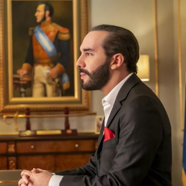 AttilaTheLund's tweet image. Every photo I've ever seen of this guy looks AI generated. Is this guy even real?