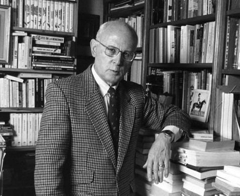 L'ideale politico è la comunità, contrapposta alla società. Gerarchizzata ma solidale. Socialista in quanto unanimista.
Anticapitalismo prima di tutto politico, culturale, etico, e non meramente economico.

Dominique Venner

16 aprile 1935 ~ 21 maggio 2013