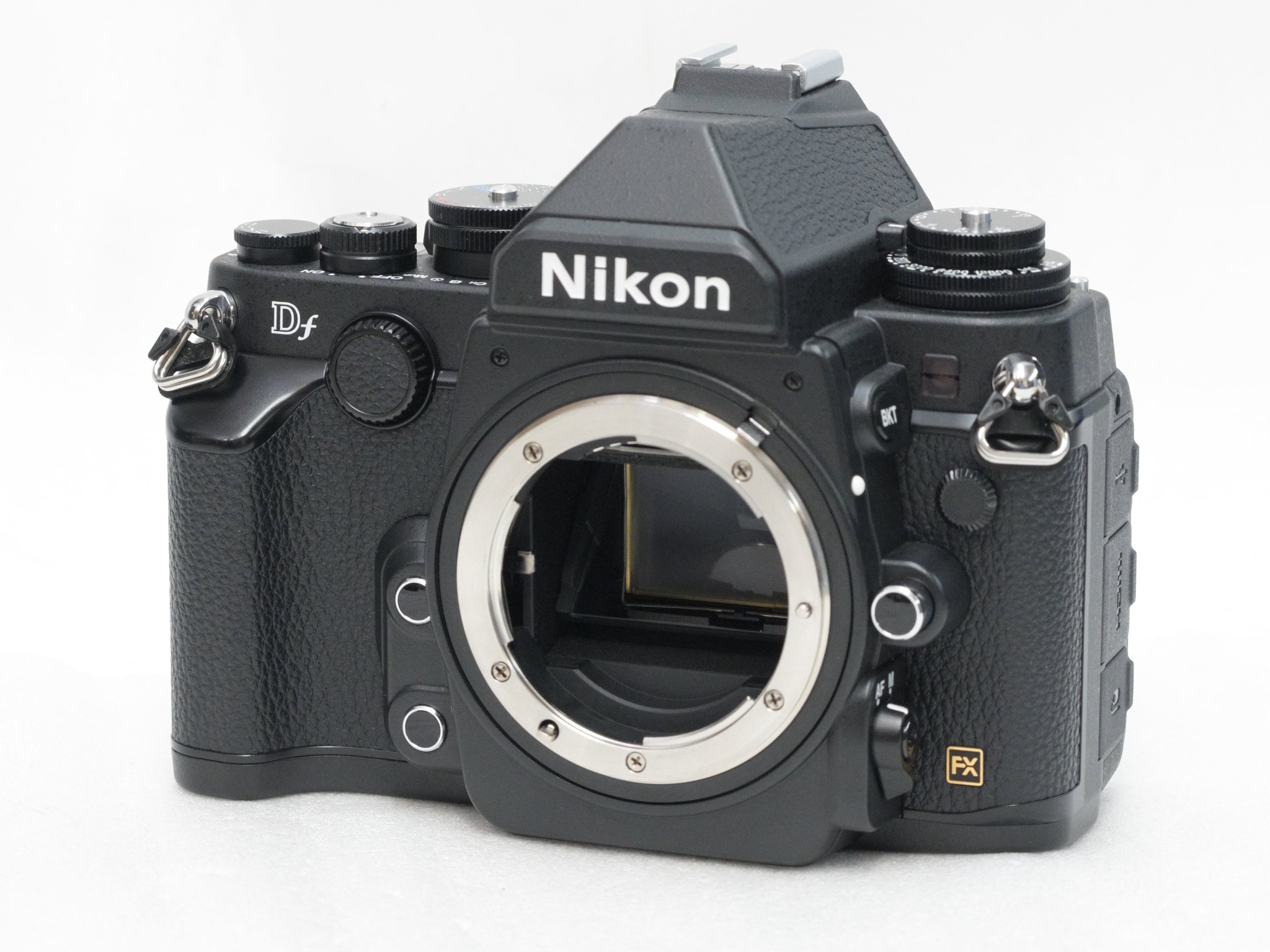美品 NIKON DF ショット数4000回大体 美品 NIKON DF ショット数4000回大体 脳を刺激してくるNikon