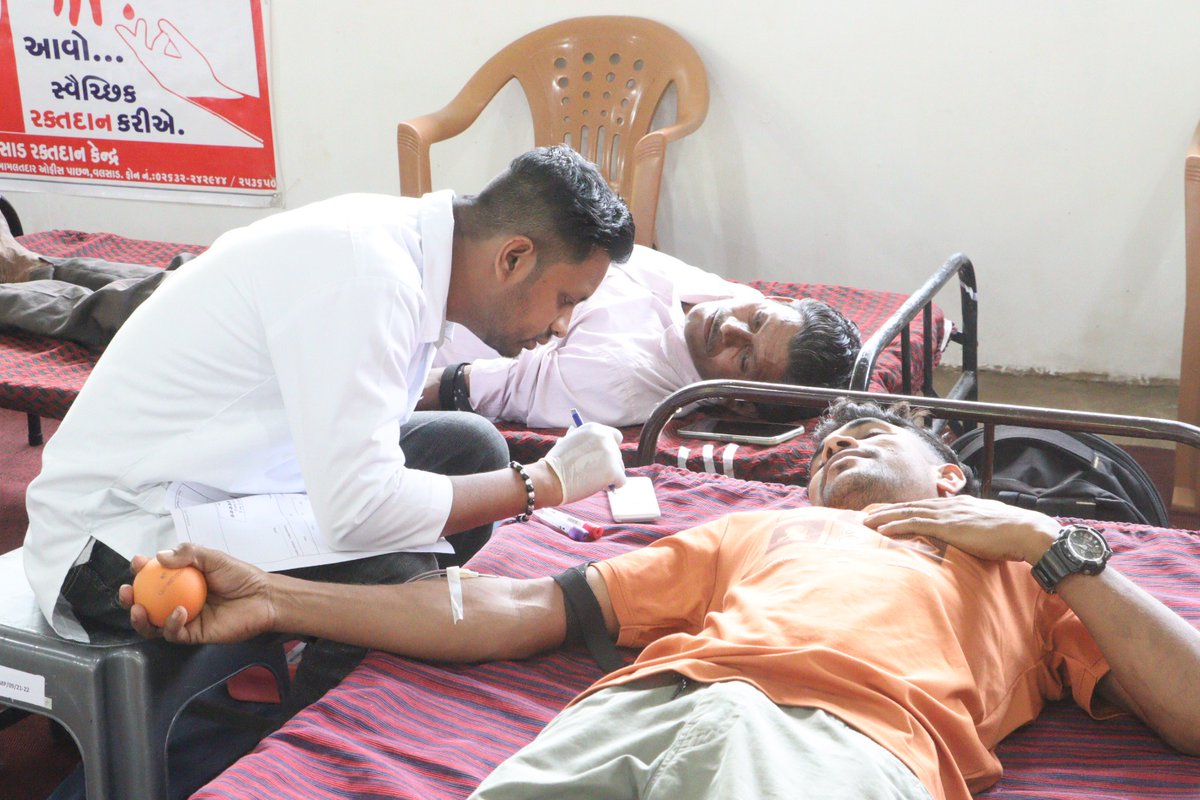 BasranOnkar's tweet photo. # Balchundi Kaprada
A Blood donation Camp was organised by Balchundi and Kaprada at satsang bhawan Kaprada 18th May 25 under Surat Zone 30 
117  units blood  collected by Govt.Civil Hospital and Valsad Rakat daan kendder 
#DhanNirankarJi🙏🏻 https://t.co/AvNyGNrwOl