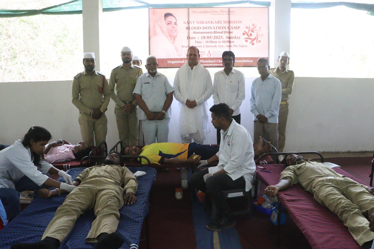 BasranOnkar's tweet photo. # Balchundi Kaprada
A Blood donation Camp was organised by Balchundi and Kaprada at satsang bhawan Kaprada 18th May 25 under Surat Zone 30 
117  units blood  collected by Govt.Civil Hospital and Valsad Rakat daan kendder 
#DhanNirankarJi🙏🏻 https://t.co/AvNyGNrwOl