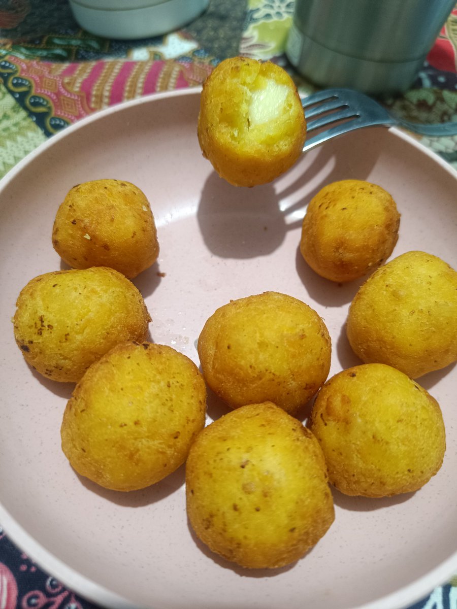 KaniaK08's tweet photo. Bola ubi maning - karya Dini
Gw cuma kebagian kasih nama https://t.co/96qpVOOZor