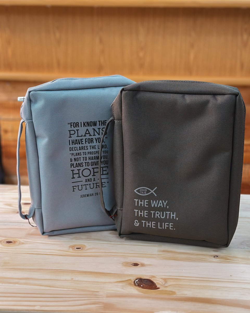 Clayjarsbooks's tweet image. Beautiful new Bible bags available in English and Afrikaans. 📖

For any inquiries or orders: WhatsApp us at 064 547 1975.

🕒 Monday – Friday: 10:00 – 16:30
🕒 Saturday: 09:00 – 13:00

📍 Kruik Church, Corner of Nelson Mandela Drive &amp;amp; PDP Kruger, Secunda

#scripturebased