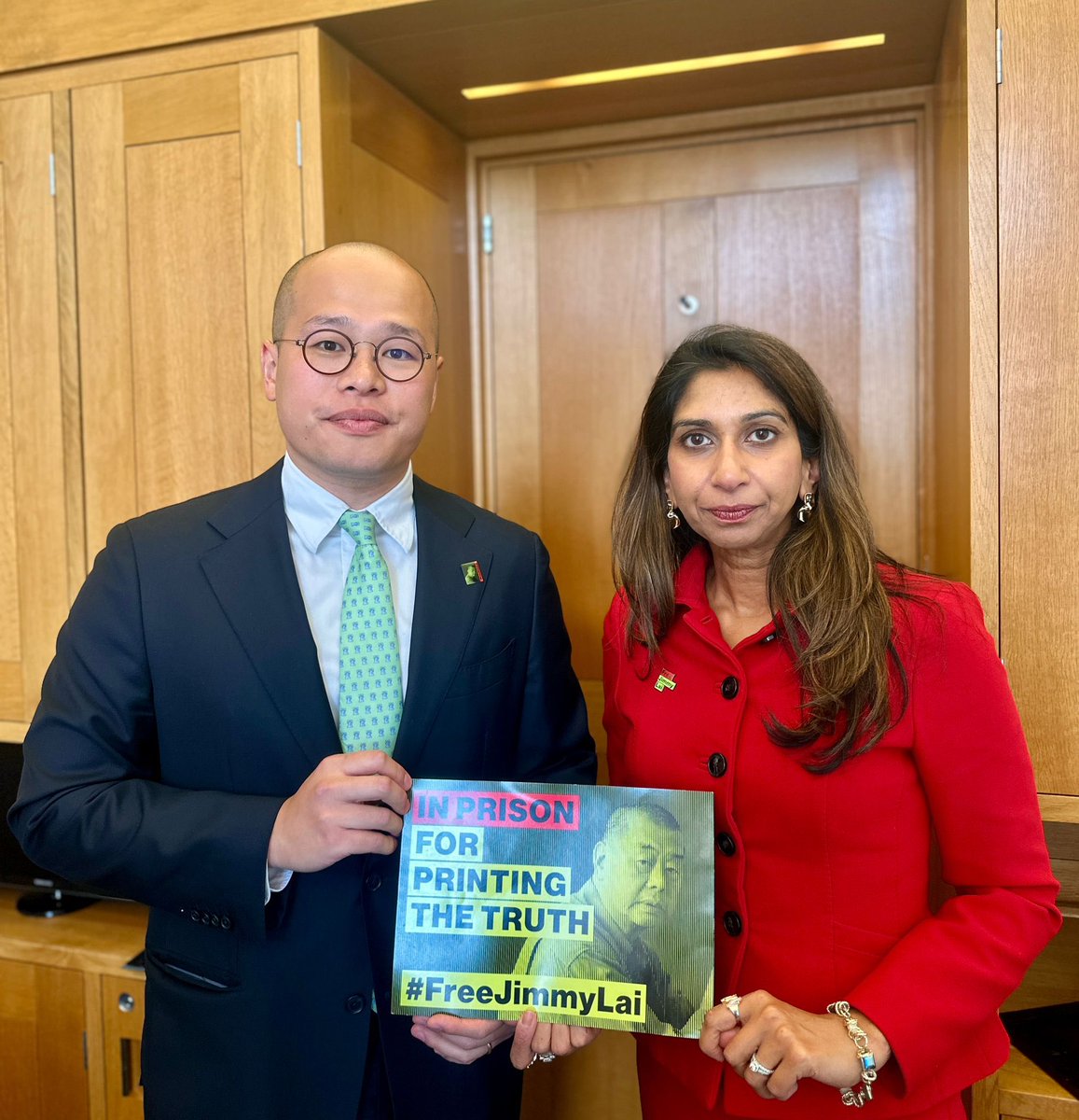 telegraph.co.uk/politics/2025/…

I was honoured to meet Jimmy Lai’s son, Sebastien this week in Parliament. 

His father, a British citizen and pro-democracy campaigner, has been held by the Chinese Communist Party in solitary confinement for over 4 years.

This is a clear case of