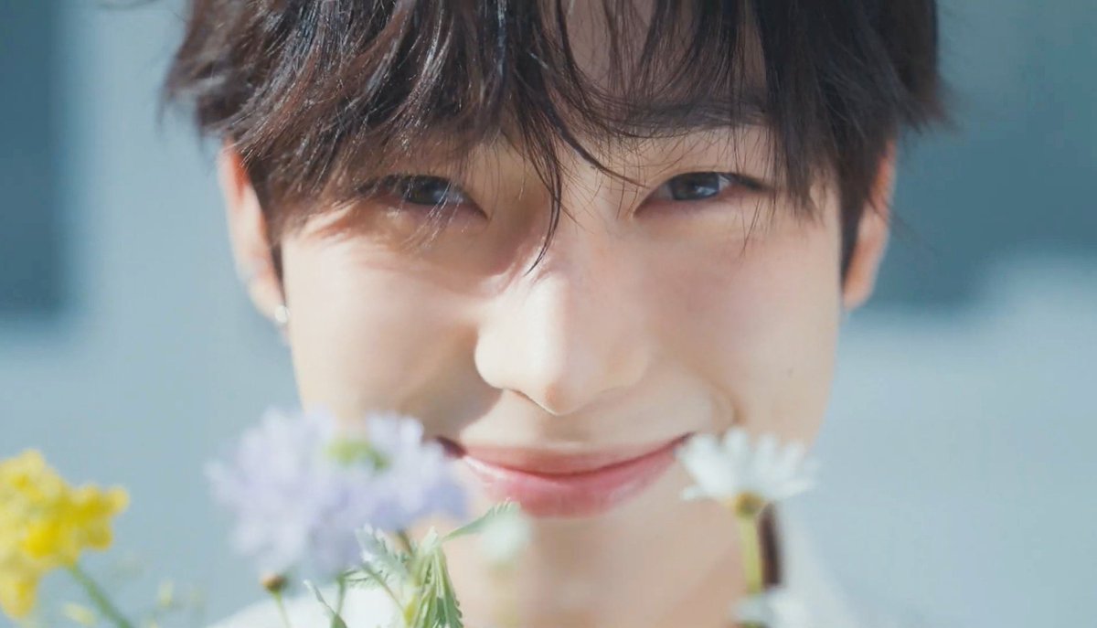 hourly mochinoo tweet media