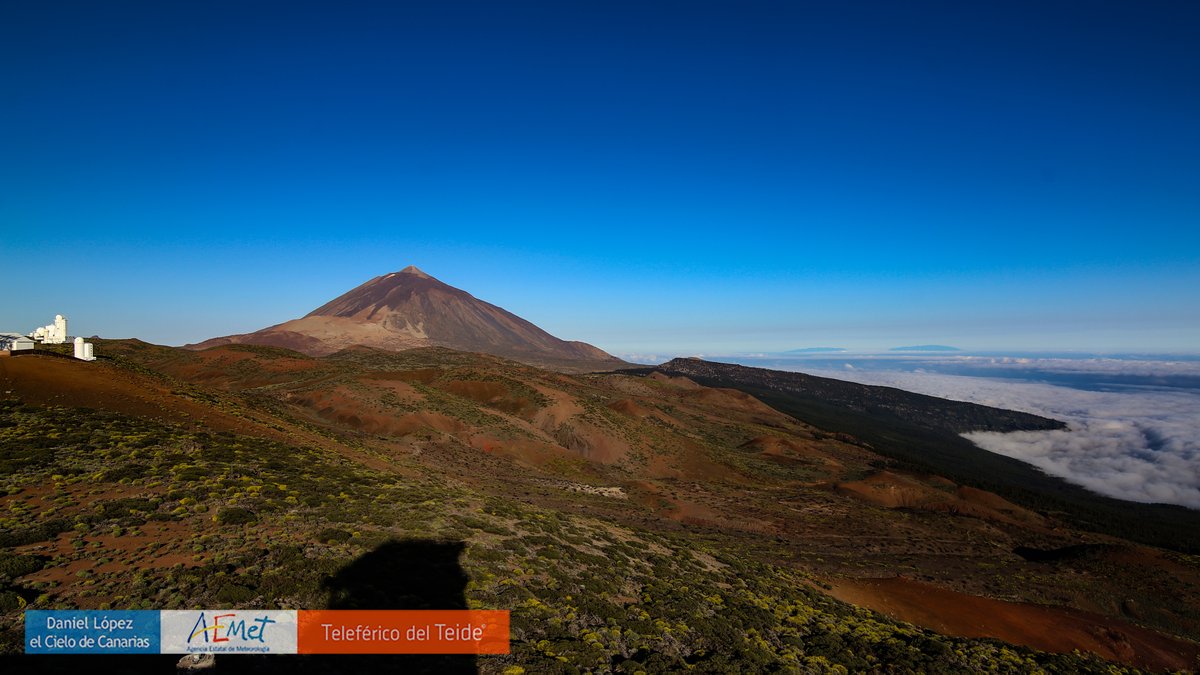 AEMET_Esp's tweet photo. #Buenosdías España.
Así amanece hoy en el Parque Nacional del #Teide @pnteide.
Imagen cortesía del proyecto #TeideLab de @AEMET_Izana @VolcanoTeide @cielodecanarias https://t.co/XhHD62wkkT