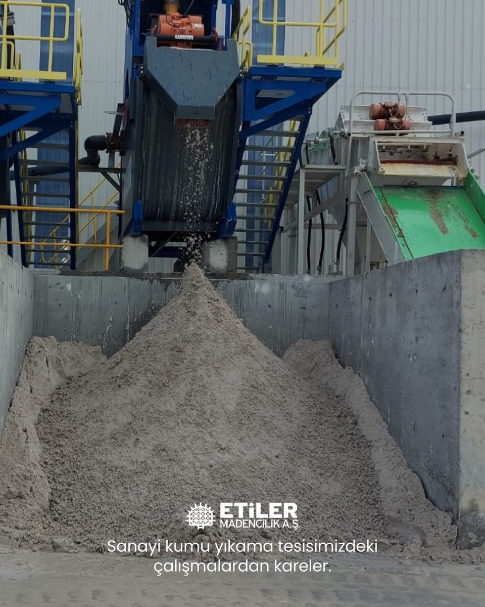 Sanayi kumu yıkama tesisimizdeki çalışmalardan kareler.

#etilermadencilik #madencilik #kum #beyazsiliskumu #siliskumu #kumocağı #madenocağı #seramik #inşaat #hammadde #hammaddeüretimi #istanbul #türkiye #türkiyemadencilik #sonteknoloji