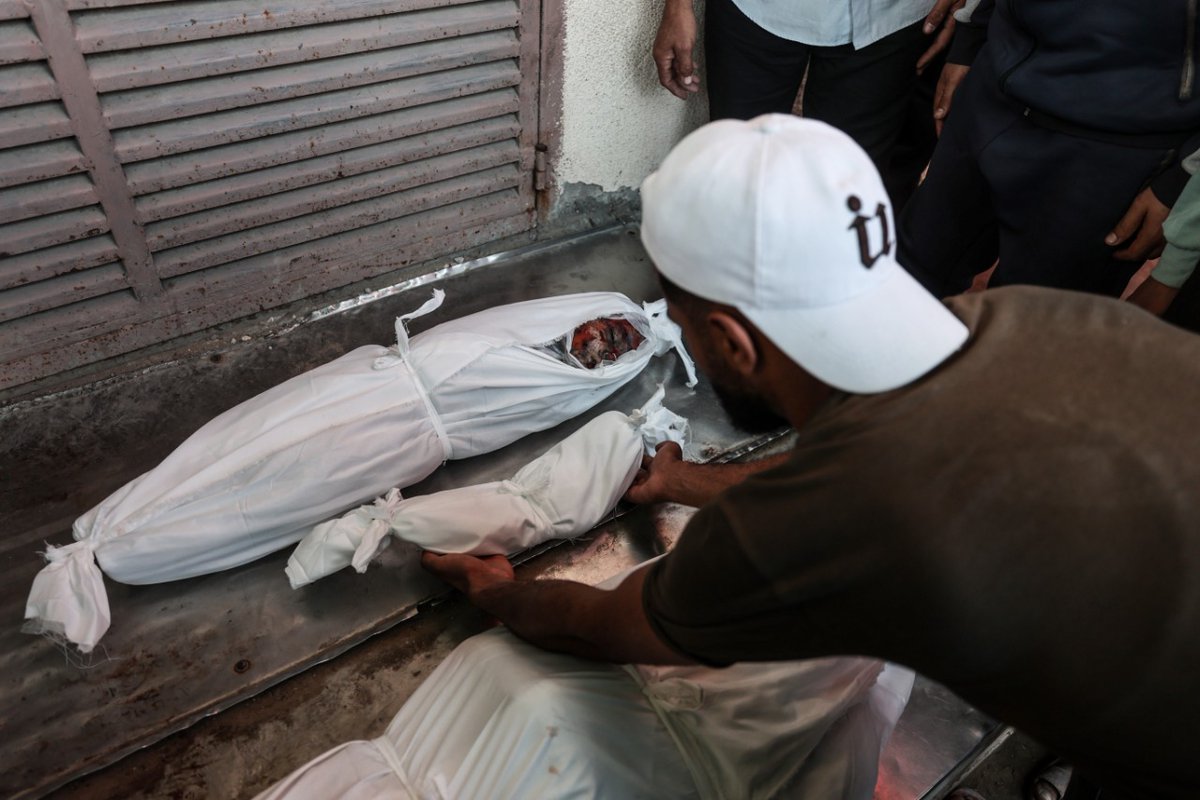 Soykırımcı İsrail 1 günlük bebeği katletti…

Katil İsrail’in Gazze'ye saldırılarında 21 kişi hayatını kaybetti.

tr.trthaber.com/1/dee12d4d