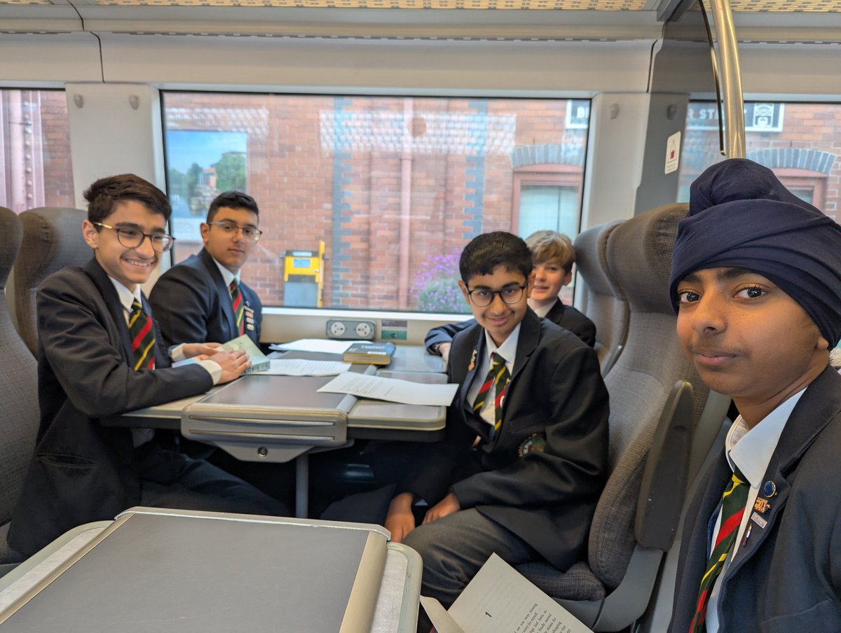 And we're on our way! #NRCQuiz
<a href="/Literacy_Trust/">National Literacy Trust</a> <a href="/qmgs1554/">QMGS</a>