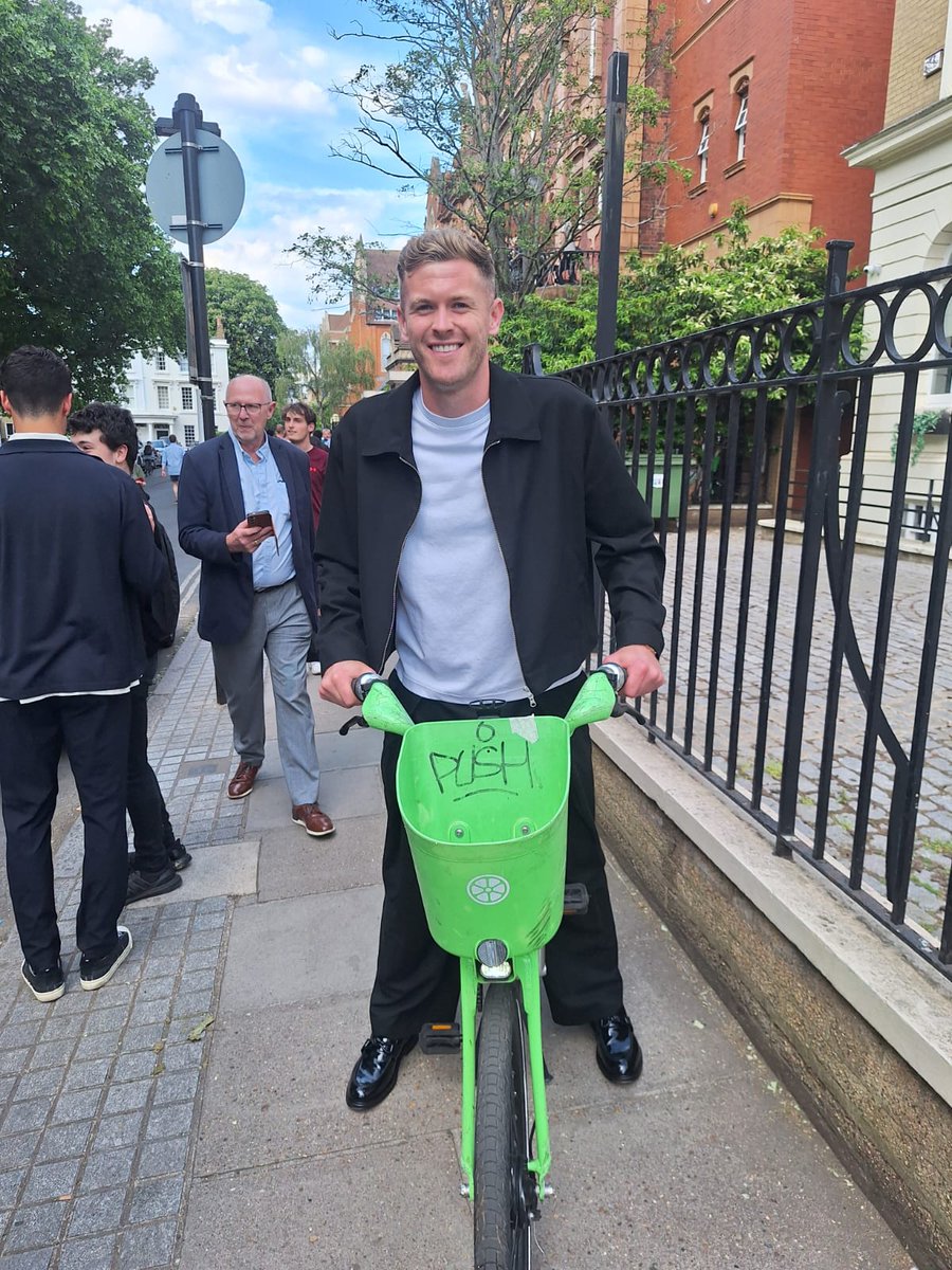 Hounslow Cycling (@hounslowcycling) on Twitter photo Great to see @brentfordfc <a href="/IrelandFootball/">Ireland Football ⚽️🇮🇪</a> Nathan Collins cycling to Brentford's end-of-season awards. We hear that Christian Nørgaard also arrived by bike! <a href="/BeesSustainable/">SustainaBees</a> Great to see @brentfordfc <a href="/IrelandFootball/">Ireland Football ⚽️🇮🇪</a> Nathan Collins cycling to Brentford's end-of-season awards. We hear that Christian Nørgaard also arrived by bike! <a href="/BeesSustainable/">SustainaBees</a>