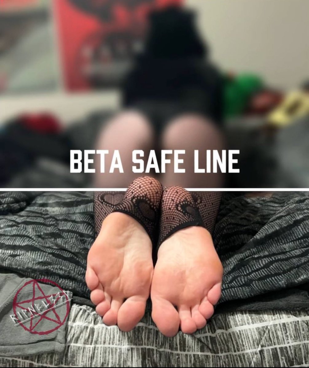 RipNBl33d's tweet photo. You pathetic quickshots cant handle more than feet 🤣🤣🤣

So goon until your bank acc hits fucking ZERO 💋🩷💀

All while I swim in your hard earned beta cash 🤪🖕🏻 https://t.co/549A2cWpXL