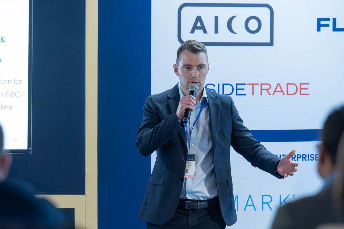 FloQast's tweet image. Live from #SSOWEurope 🌍

FloQast is helping shared services teams close faster, work smarter, and drive more strategic impact.

Shoutout to Aaron O&apos;Donoghue and Hugh O&apos;Neill for leading the convo on finance transformation. More to come!

#FloQast #FinanceTransformation #GBS