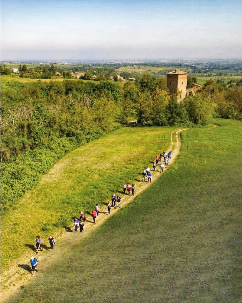 A new milestone for the #ViaFrancigena on its path to UNESCO World Heritage status!
The official nomination protocol was presented on 17 May in Venice during the Festival of the Regions.
Next step? Evaluation by the Italian UNESCO Commission.

Read more ⬇️
urly.it/319t7s