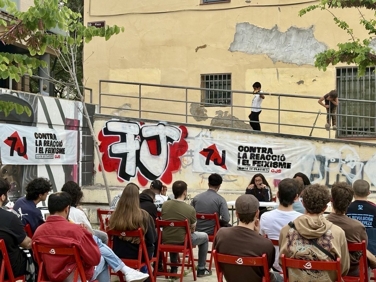 🔴 || Actes previs al 7J

Arreu del territori s'estan impulsant actes per exposar les tasques del jovent comunista envers l’auge reaccionari i el feixisme.

Ens trobem el 7 de juny a Badalona  a la manifestació contra la reacció i el feixisme.

#7JLluita