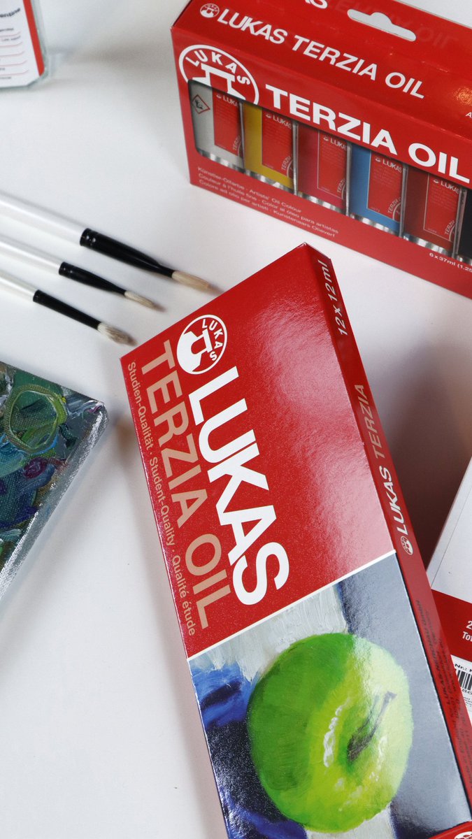 LUKAS Terzia Oil Paint delivers vibrant color and smooth application at a budget-friendly price!

With a high pigment concentration and a balanced drying time, it’s perfect for artists looking for quality without compromise.

#LukasFarben #LukasMedium #LukasColor