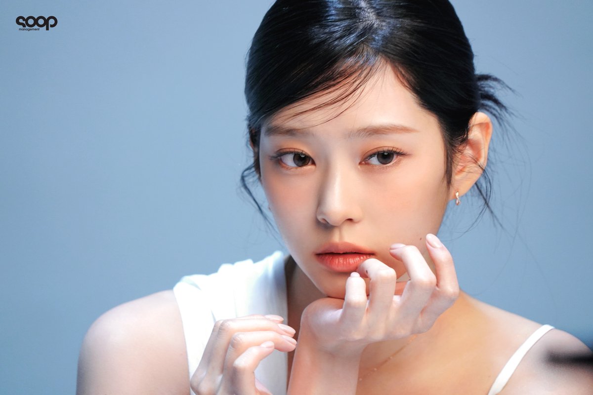 soop_ent's tweet photo. 。　♡ 。　　♡。　　♡
♡。　＼　　｜　　／。　♡
　  김민주 영원히 사랑해
♡。　／　　｜　　＼。　♡
。　♡。 　　。　　♡。 https://t.co/3nv8fZ2qct