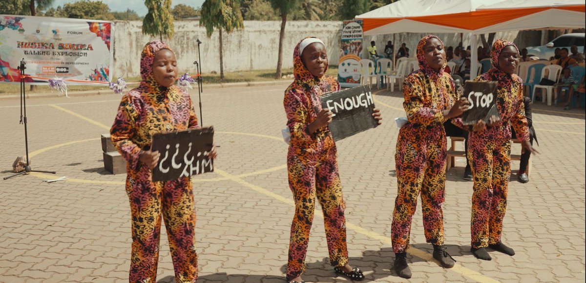 KwachaAfrika (@kwachaafrika) on Twitter photo From Malindi to Magarini, youth are rising! Watch how creativity meets action in our new documentary showcasing young changemakers in the Coast Region. 🎭💪 👉 youtu.be/Ie50LSFaozM <a href="/IhaVictor/">Victor Iha (KIMANI)</a> <a href="/uganda5702/">Uganda My Village</a> <a href="/OmarChai001/">Hakimu_Wa_Ghetto⚖️</a>
<a href="/ummihashim3/">Ummi Hashim</a>
<a href="/Mwarpkenya/">Muslim Women Advancement of Rights and Protection</a>
<a href="/YohDaddyKenae/">Lenox Kenaé</a>
<a href="/Creatives_Kenya/">Wabunifu</a> From Malindi to Magarini, youth are rising! Watch how creativity meets action in our new documentary showcasing young changemakers in the Coast Region. 🎭💪 👉 youtu.be/Ie50LSFaozM <a href="/IhaVictor/">Victor Iha (KIMANI)</a> <a href="/uganda5702/">Uganda My Village</a> <a href="/OmarChai001/">Hakimu_Wa_Ghetto⚖️</a>
<a href="/ummihashim3/">Ummi Hashim</a>
<a href="/Mwarpkenya/">Muslim Women Advancement of Rights and Protection</a>
<a href="/YohDaddyKenae/">Lenox Kenaé</a>
<a href="/Creatives_Kenya/">Wabunifu</a>