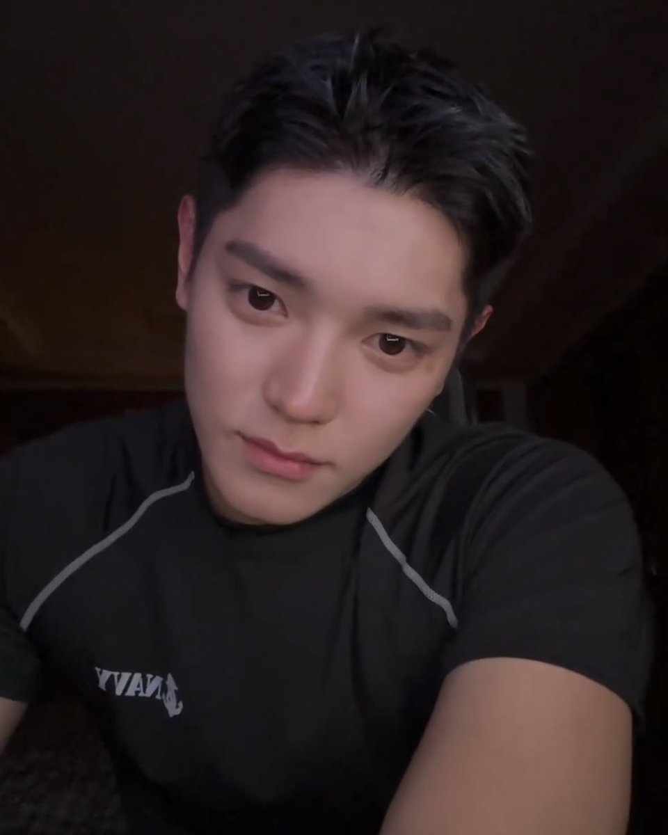 얼굴 너무 좋아
