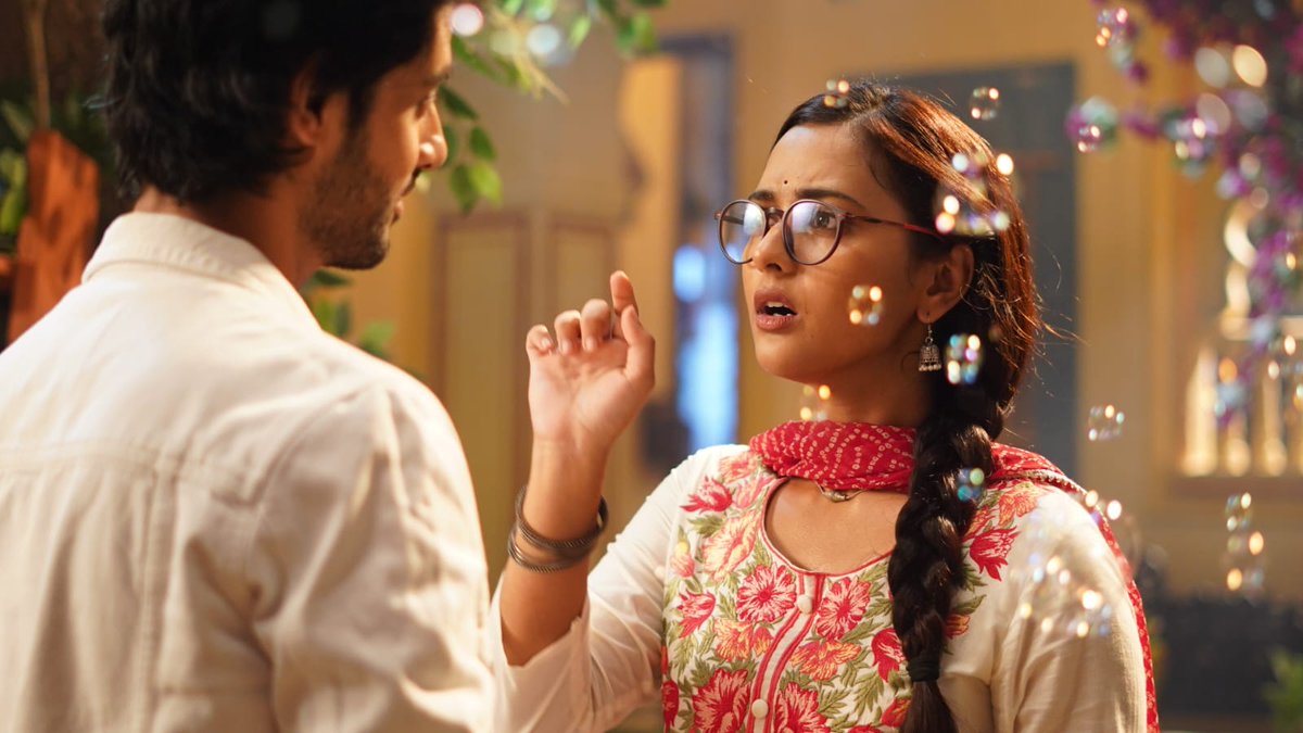 TvPromosIndia's tweet photo. A jodi is so real, so adorable — you won’t be able to look away!
From giggles to glances, they’ve got it Coming Soon only on Star Plus! 

#StarPlus
#KabhiNeemNeemKabhiShahadShahad
#ComingSoon 
#NewJodi https://t.co/qP1DwUhI40