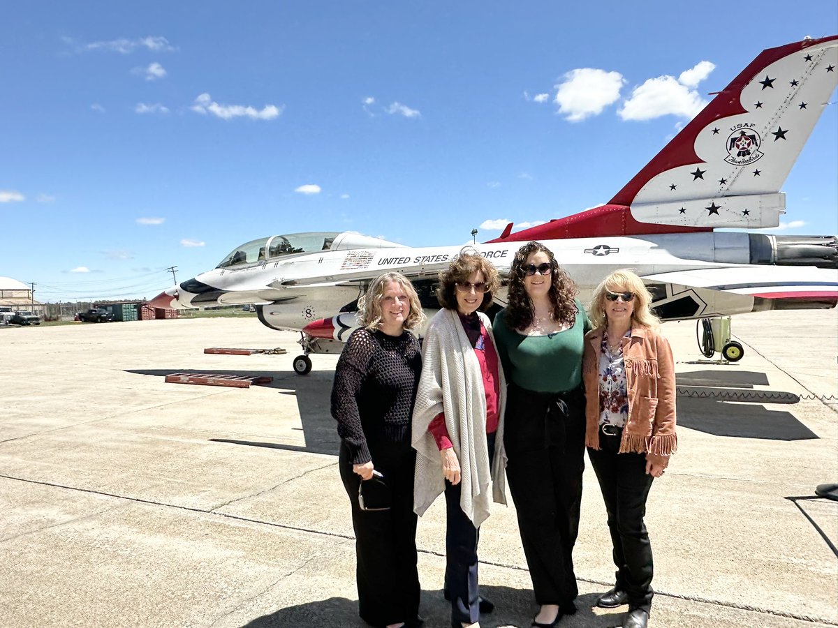 Epoch 5 is thrilled to kick off Memorial Day Week with the arrival of the U.S. Air Force Thunderbirds at McArthur Airport today! Stay tuned for more from the FourLeaf Air Show at Jones Beach this weekend! 

#memorialday #airshow #summerkickoff #longisland #PublicRelations
