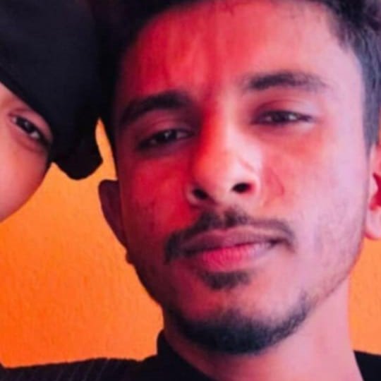 গোপন ভিডিও প্রকাশের ভয় দেখিয়ে তরুণীকে ধর্ষণ, আটক করে পুলিশে দিলো এলাকাবাসী