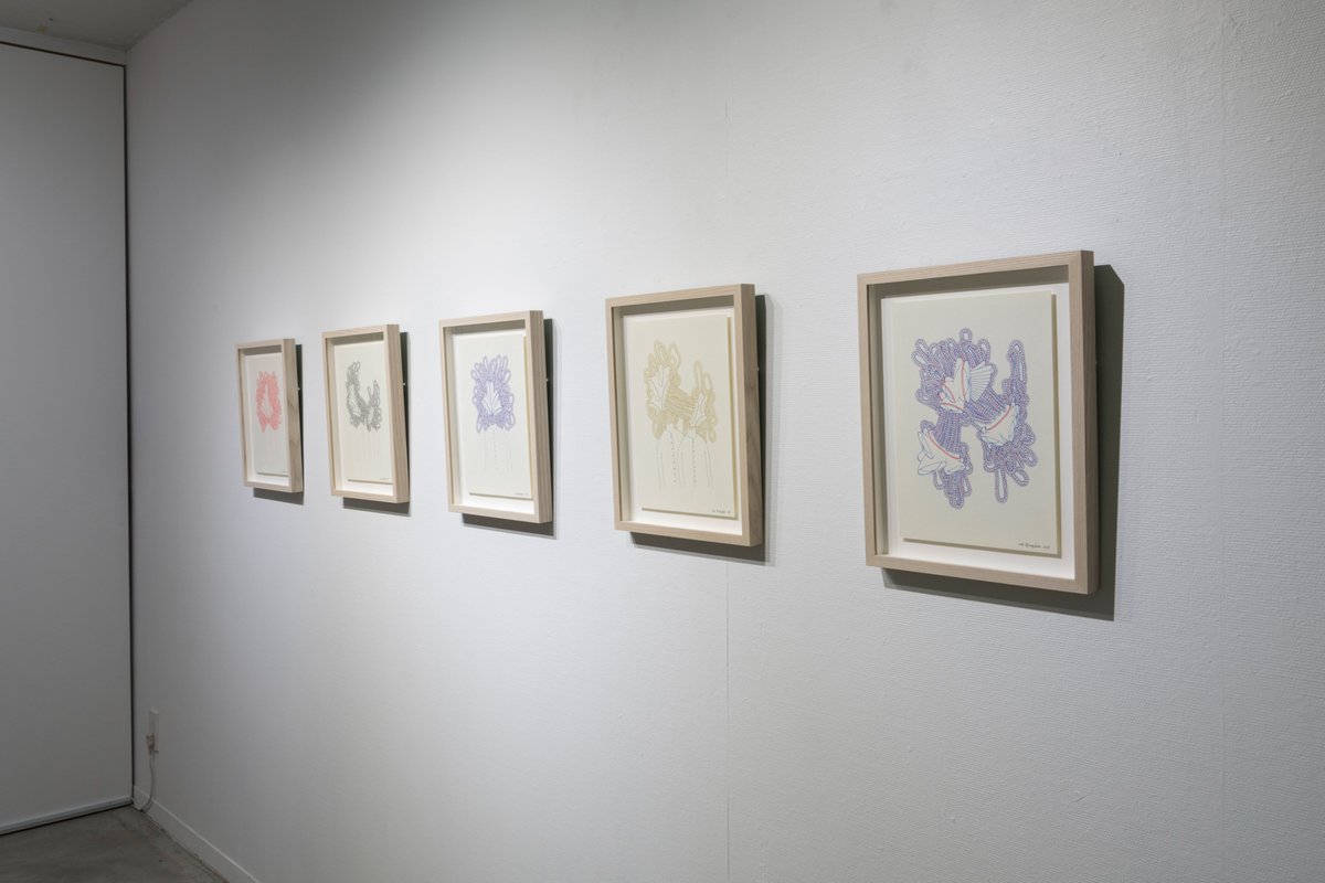 ご好評につき、イ・ビョンチャン個展「アリの消失点」は、6月1日（日）まで会期を延長いたします。まだご覧いただいていない方はもちろん、再度ご体感いただきたい方も、ぜひこの機会にご来場ください。
artfrontgallery.com/exhibition/arc…
<営業時間＞
水～金　12：00-19：00
土日　11：00-17：00
月火　休廊