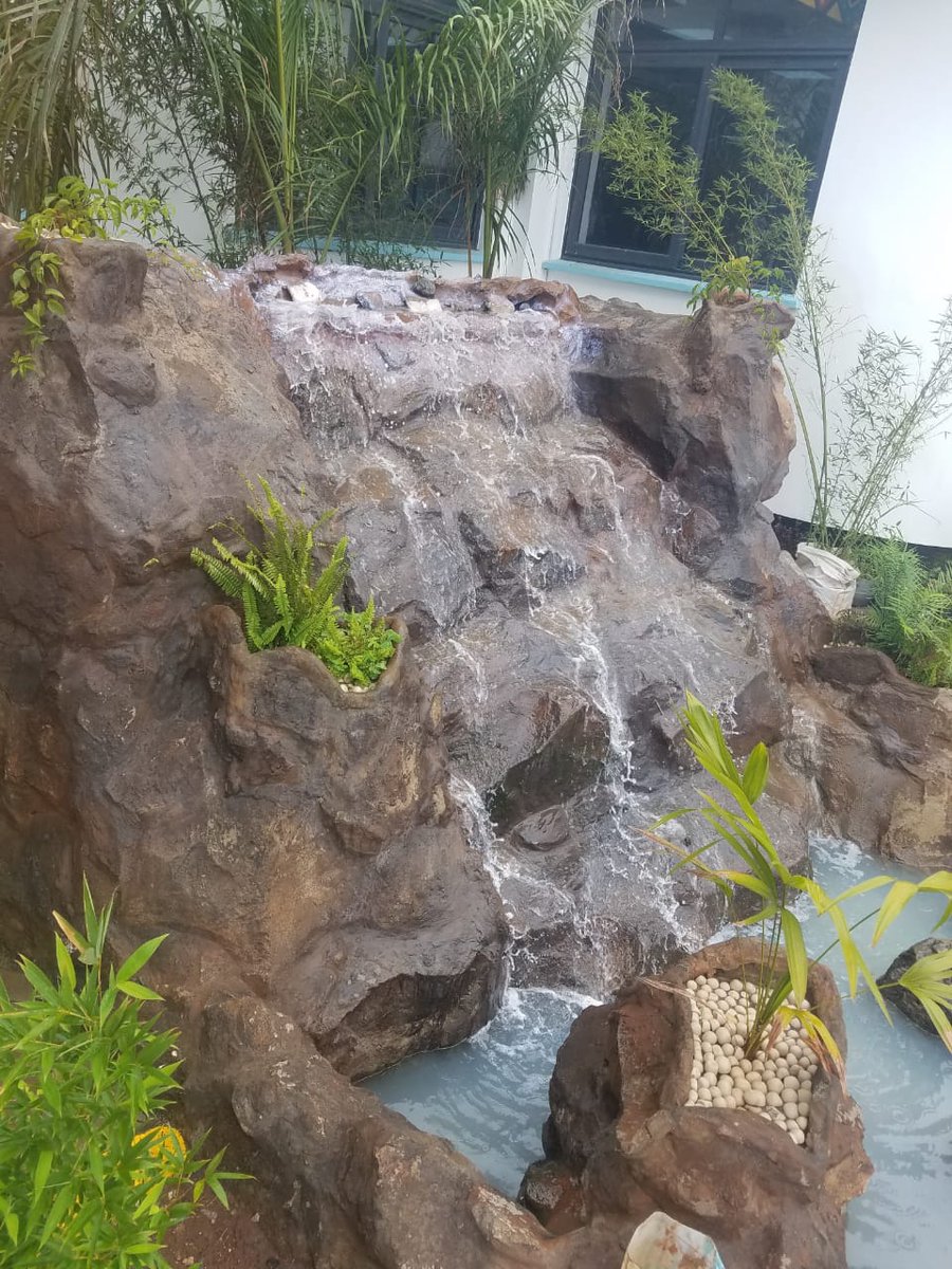 Mniletee kazi.
I'll make some good ass water fronts and fountains. And I'll even add decorative features like animals.
Support small artists/ business🥹