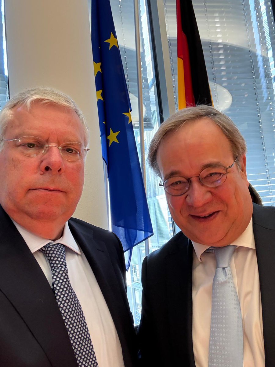 juergenhardt's tweet photo. .@ArminLaschet ist neuer Vorsitzender des Auswärtigen Ausschusses. Er wurde mit überwältigender Mehrheit gewählt. Herzlichen Glückwunsch und auf gute Zusammenarbeit. @cducsubt https://t.co/bPjjmyhQpi
