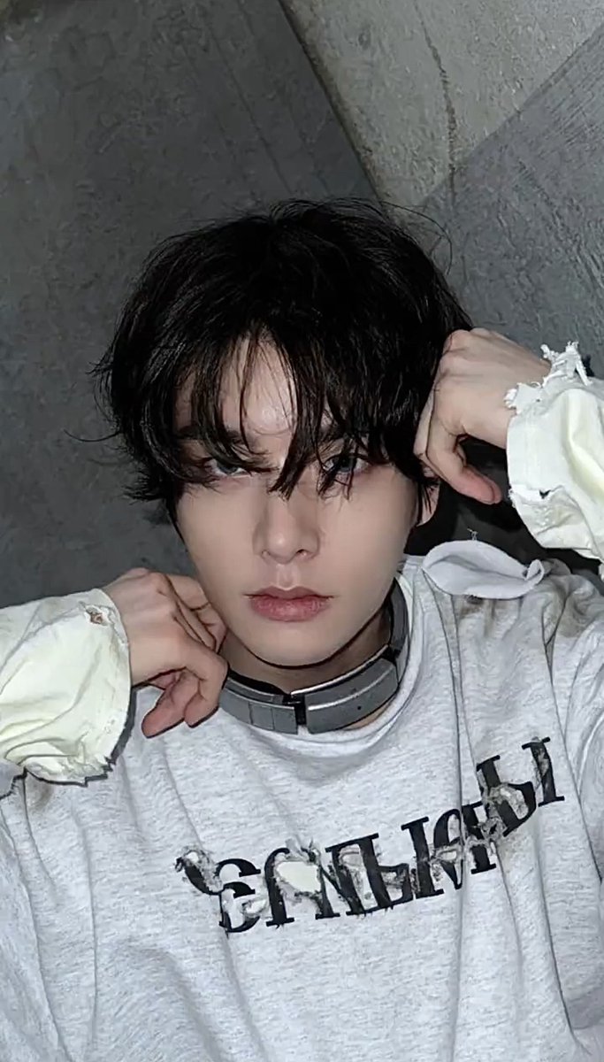 sjydaiIy's tweet image. he’s so fine #JAKE #제이크