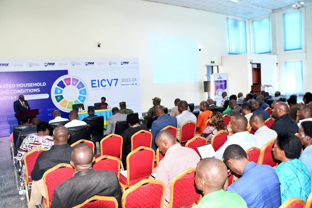 Western Province I Rwanda (@rwandawest) on Twitter photo Kuri uyu wa Gatatu, muri <a href="/RubavuDistrict/">Rubavu District</a> hateraniye inama nyunguranabitekerezo ku byavuye mu bushakashatsi ku mibereho y'ingo n'ibipimo by'ubukene mu Rwanda,#EICV7. Iyi nama iyobowe na Guverineri w'Intara, Ntibitura Jean Bosco, yateguwe ku bufatanye na <a href="/statisticsRW/">National Institute of Statistics of Rwanda</a>. Kuri uyu wa Gatatu, muri <a href="/RubavuDistrict/">Rubavu District</a> hateraniye inama nyunguranabitekerezo ku byavuye mu bushakashatsi ku mibereho y'ingo n'ibipimo by'ubukene mu Rwanda,#EICV7. Iyi nama iyobowe na Guverineri w'Intara, Ntibitura Jean Bosco, yateguwe ku bufatanye na <a href="/statisticsRW/">National Institute of Statistics of Rwanda</a>.
