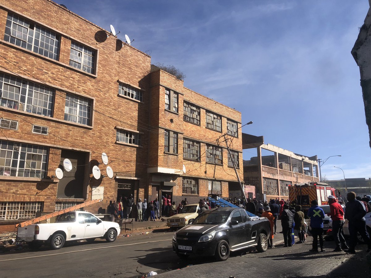 FasdaProtect's tweet image. Building Fire🔥
COJ Fire on scene.
John Page Drive, Jeppestown.
@CoJPublicSafety @SafercityZA @CityofJoburgEMS @Abramjee @JoburgMPD