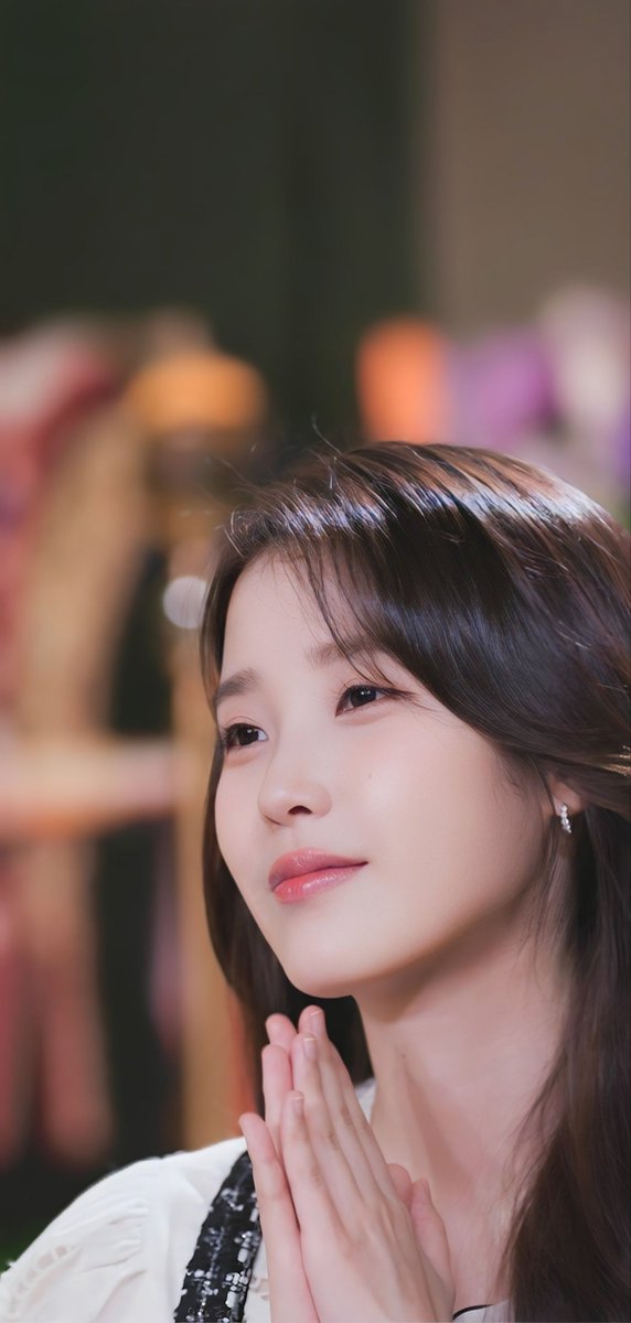 wyjc516's tweet photo. 지은시
아이유의 웃으면 안되는 생일파티
mobile wallpaper 
#아이유 #IU https://t.co/Zph273JEFv