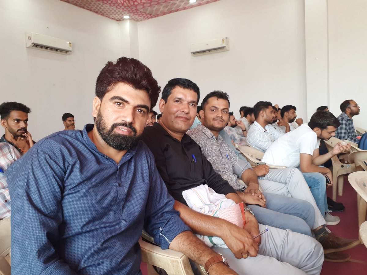 nkchoudhary0691's tweet image. कंप्यूटर अनुदेशको का प्रदेश स्तरीय अधिवेशन सम्पन्न ✍️
1. कैडर विस्तार करें 
2. वेतन विसंगति दूर करें
3. प्रत्येक ग्राम पंचायत स्तर पर कंप्यूटर विज्ञान ऐच्छिक विषय शुरू करें
4. कक्षा 9 से 12 तक कंप्यूटर की पुस्तकें उपलब्ध करवाएं @madandilawar @vinodmittal9  @pantlp  @BhajanlalBjp