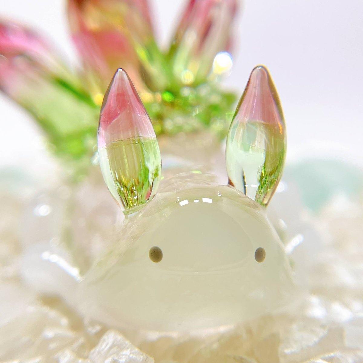 NukuiGlass's tweet photo. 宇宙を宿すガラスのウミウシ［クォーツ］ 
Uo547　https://t.co/HJObnf2zJS　
ウォーターメロントルマリン風 https://t.co/cIolUtthXc