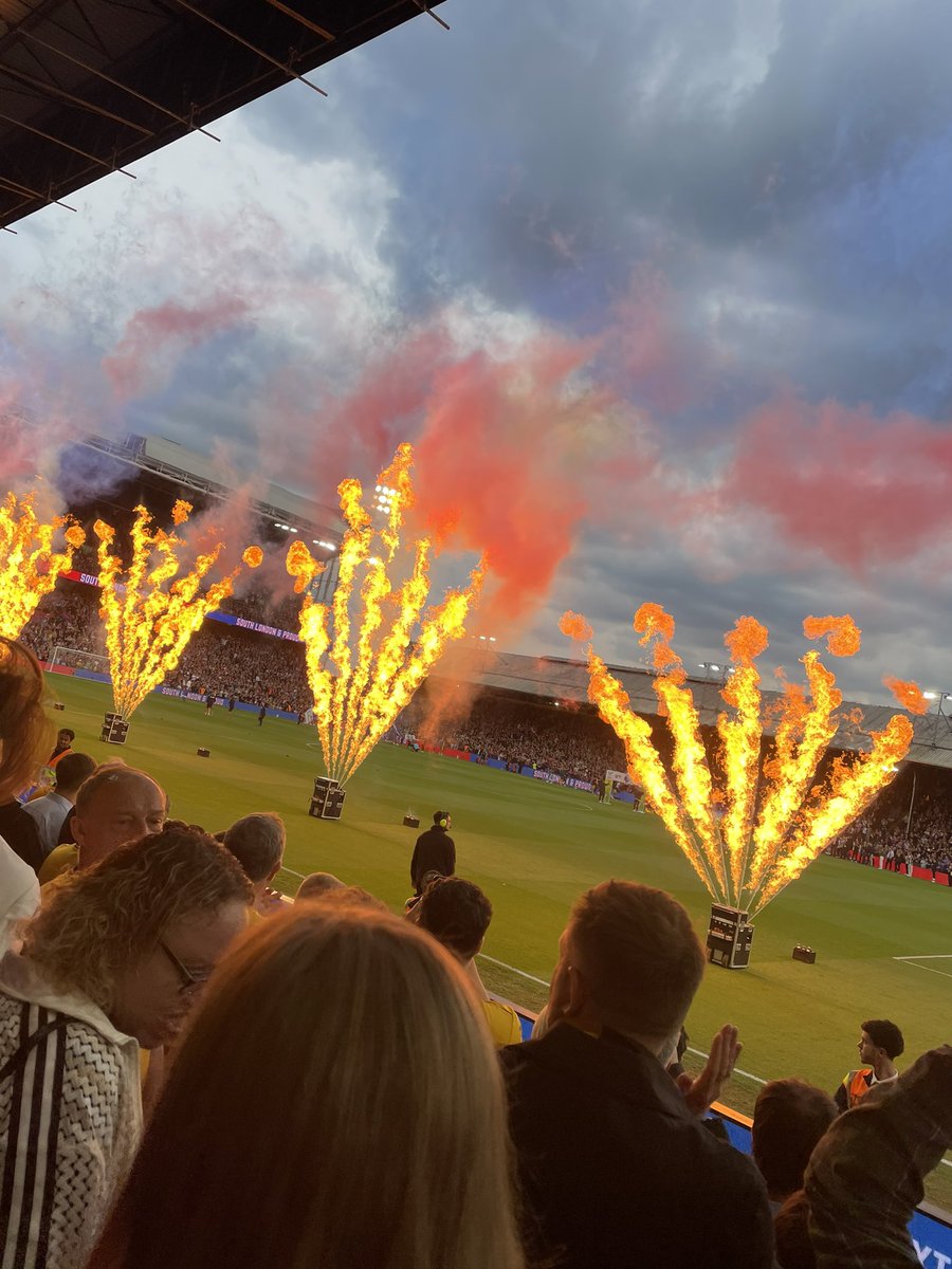 matchdayben's tweet photo. Sat in complete envy of Crystal Palace for most of the game last night. Jealous of their pre match party, jealous of their trophy, jealous of their manager and was even jealous of their atmosphere at one point. 

Wolves are miles off anything like this https://t.co/2J3V8OxNUy